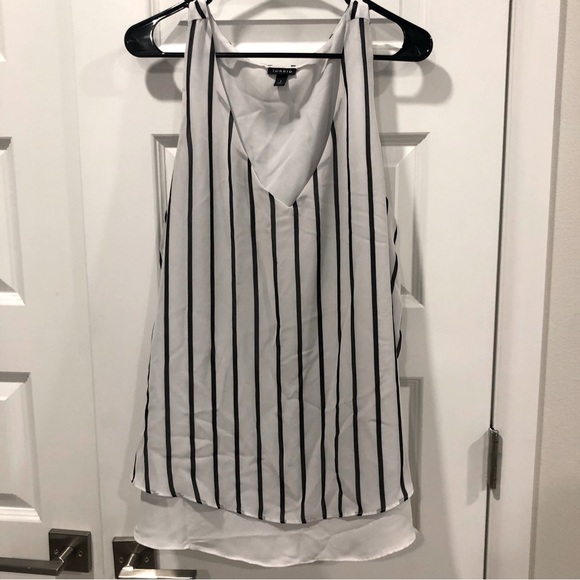 Torrid Swing Tank - Picture 2 of 5